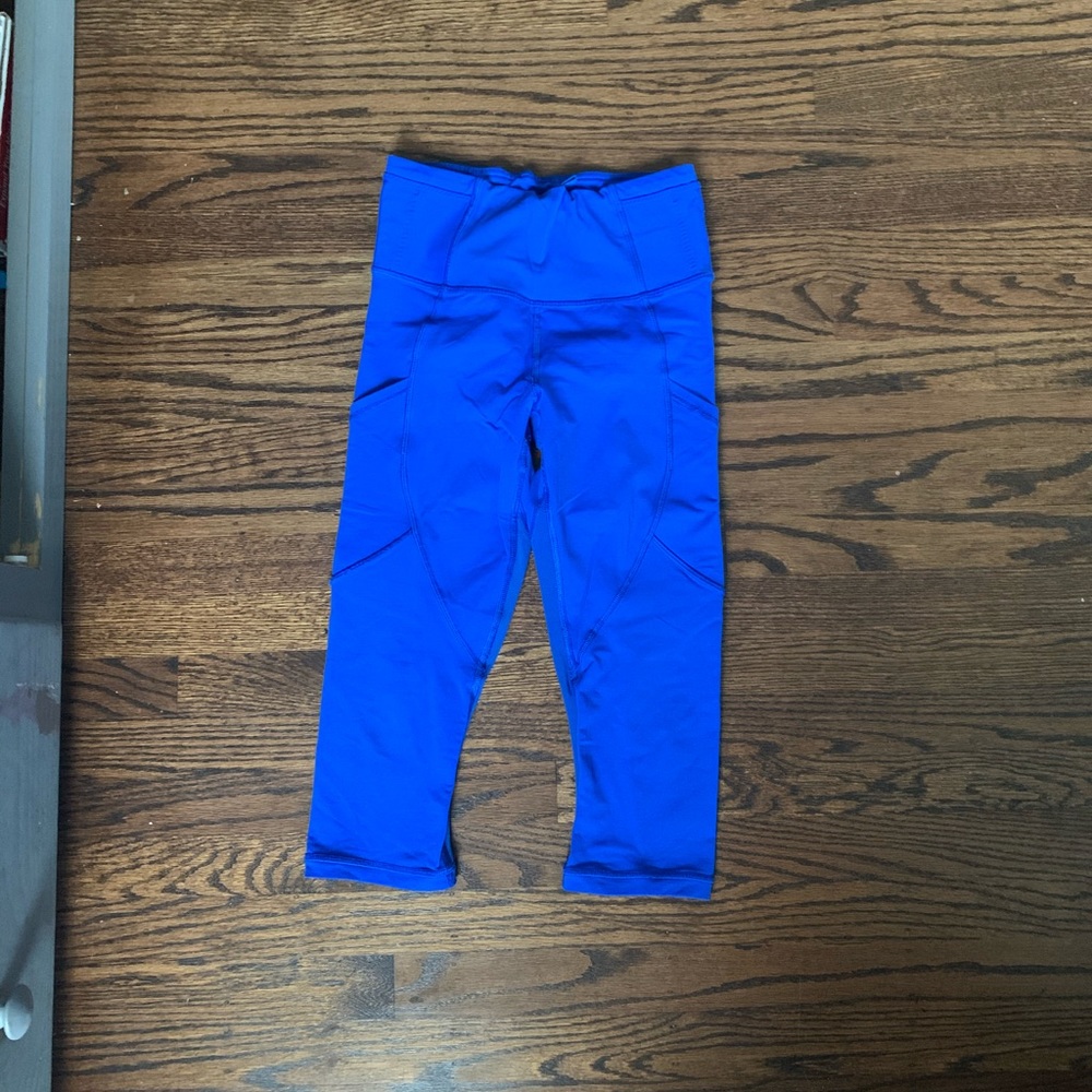 Blue cropped lulu Lemmona